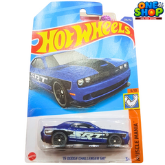 🔵 Hot Wheels ’15 Dodge Challenger SRT – Muscle Mania | Modern Muscle Car Die-Cast Toy for Kids & Collectors (3+)