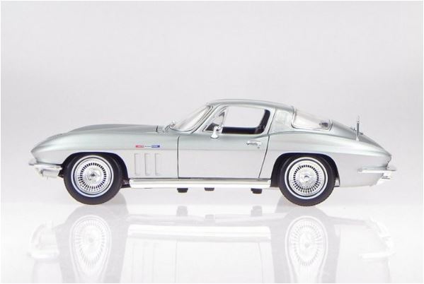 MAISTO CHEVROLET CORVETTE 1965 1:18 SILVER