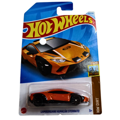 Hot Wheels Lamborghini Huracán Sterrato Die-Cast Car – HW Dirt Series | 1:64 Scale Metal Toy Car for Kids Ages 3+