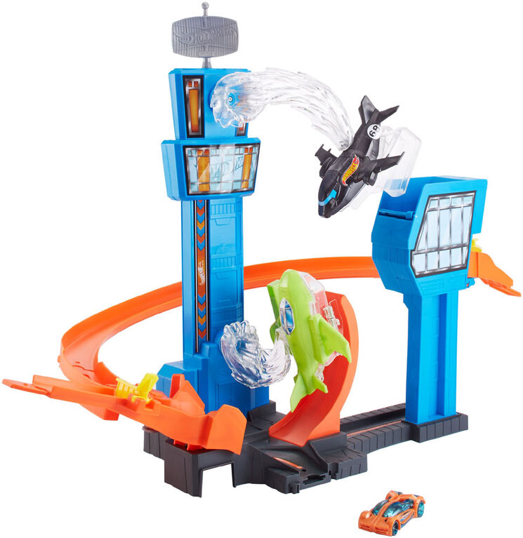 Hot Wheels Jet Jump Airport Playset Continuous Motorized Action (1 piece)