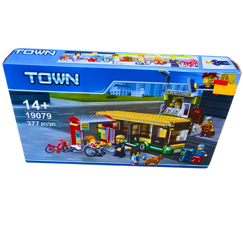 Town City Bus Stop Building Set – 377-Piece Public Transport Playset with Newsstand, Bus & Mini Figures (Ages 14+) Main image