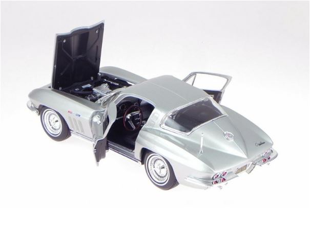 MAISTO CHEVROLET CORVETTE 1965 1:18 SILVER