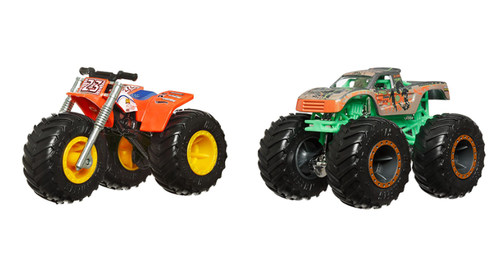 Hot Wheels Monster Trucks Demolition Doubles Tri To Crush Me VS Baja Buster