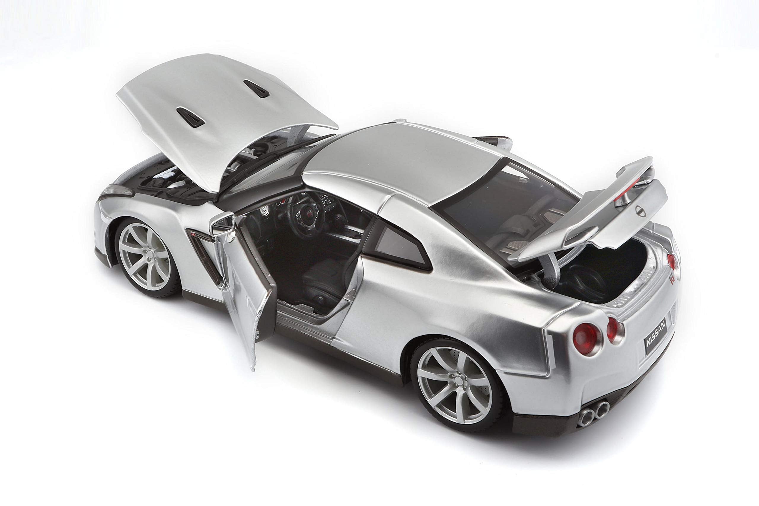 1:18 2009 Nissan GT-R, Silver