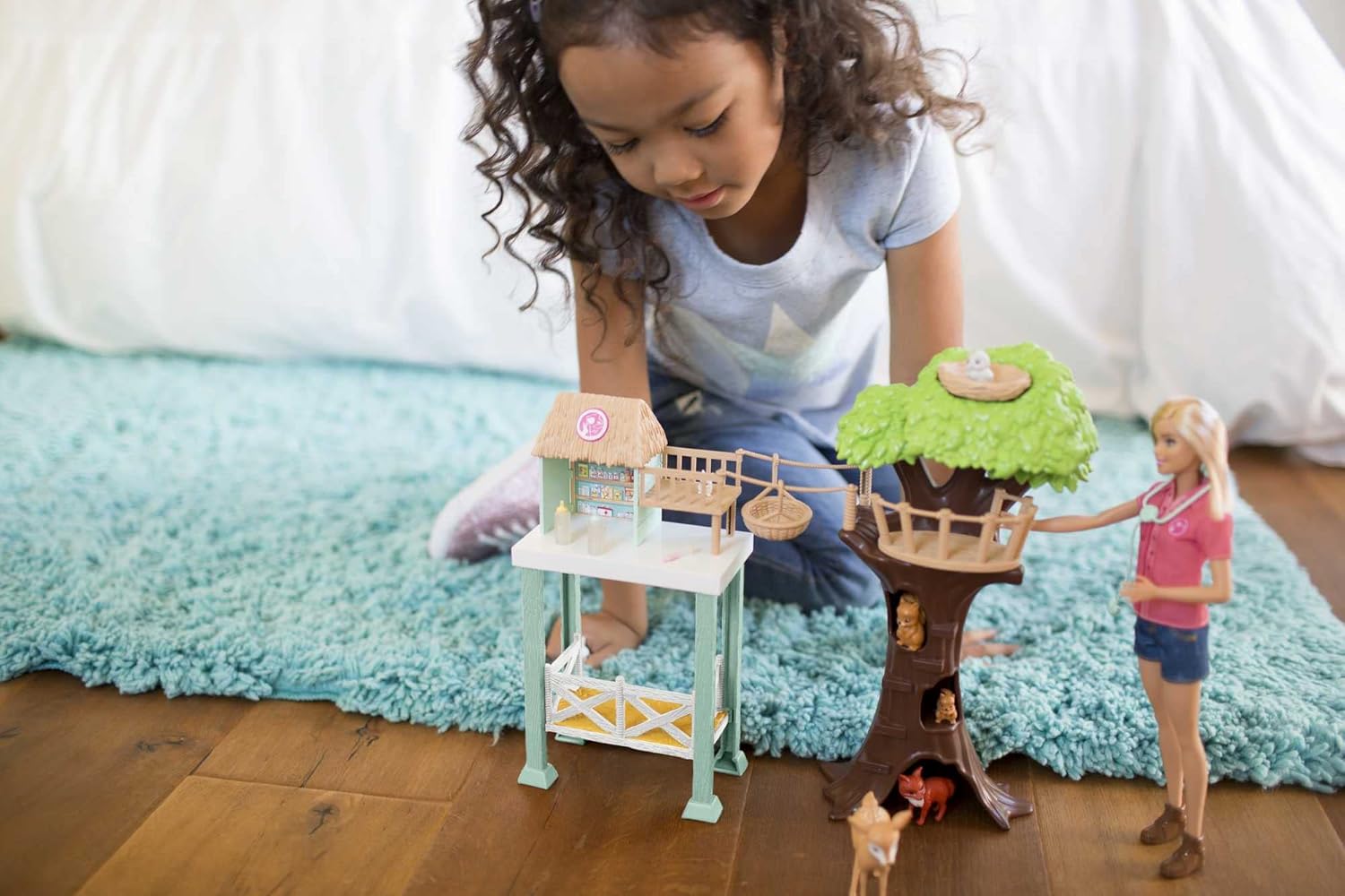 Mattel - Barbie - Animal Rescuer Doll & Playset