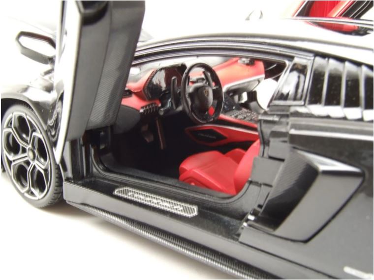 Maisto Lamborghini Countach LPI 800-4 (Black, 1:18 Scale) Model Car