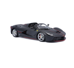 18-26022 - Bburago - 1:24 - Ferrari R&amp;P - Black open LaFerrari