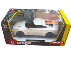 🚘 Nissan GT-R 2017 Diecast Sports Car – 1:24 Scale Model by Bburago | White High-Speed Toy Car for Kids Age 3+