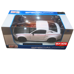🏁 2014 Ford Mustang Street Racer Diecast Model – 1:24 Scale by Maisto | Special Edition White Muscle Car for Kids & Collectors