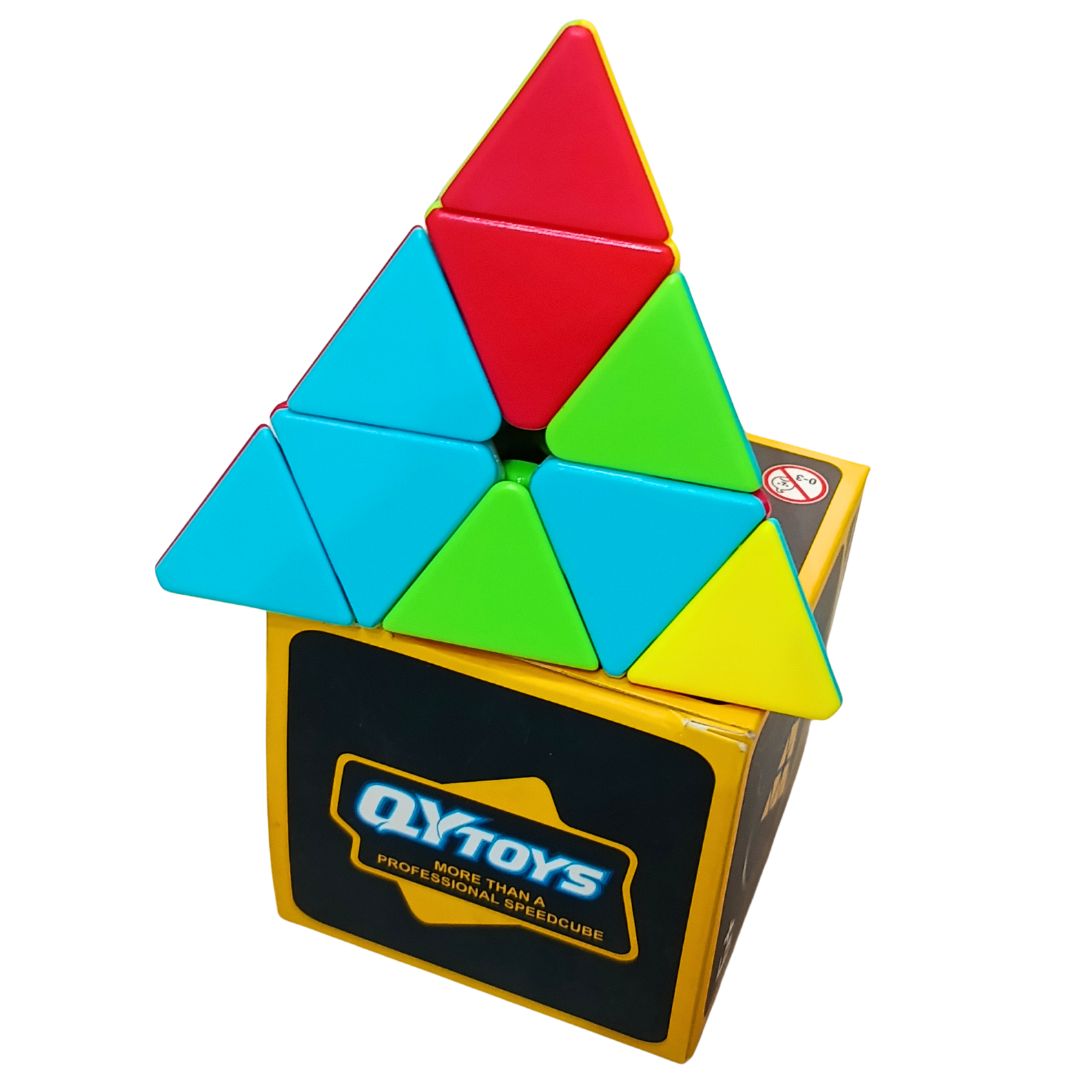 Pyraminx on QY Toys branded box