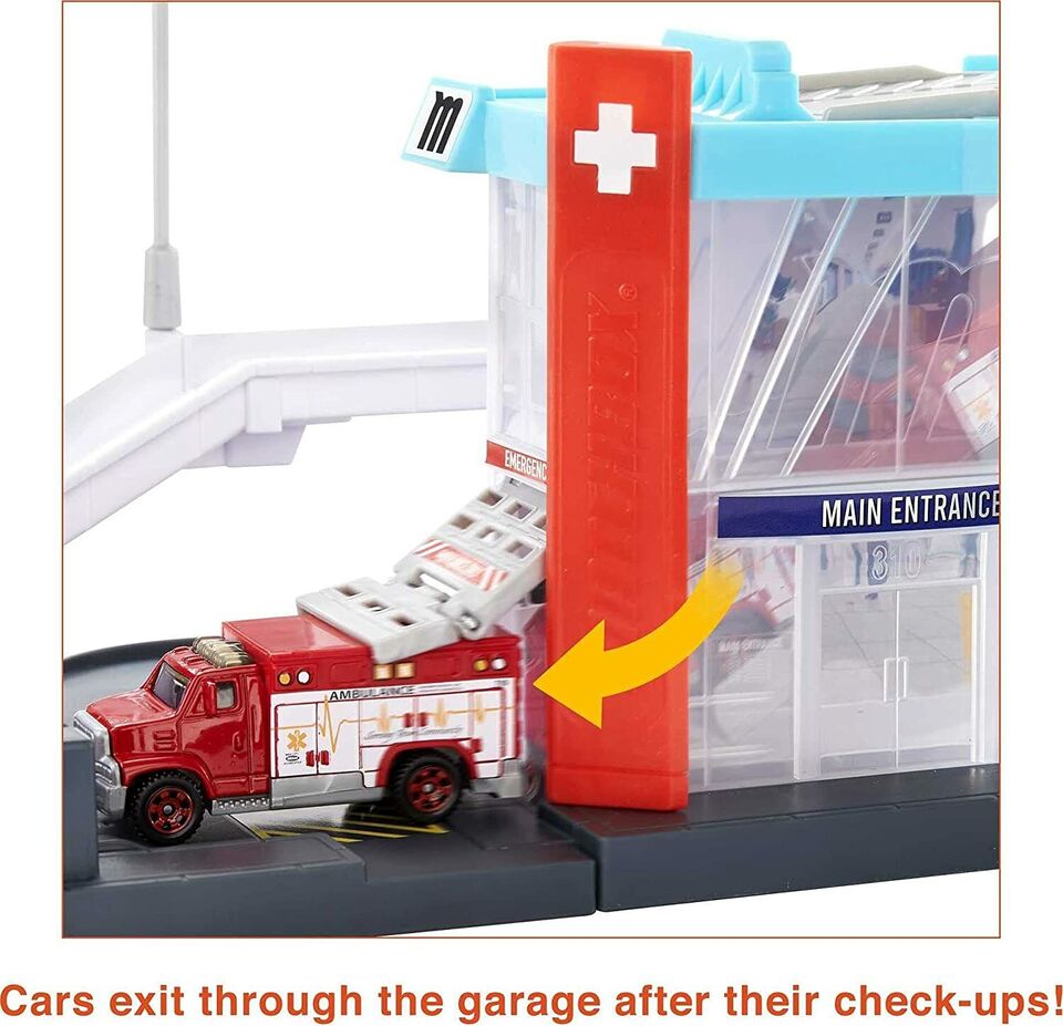 Matchbox Action Drivers Helicopter Rescue Playset with 1 Ambulance Helicopter