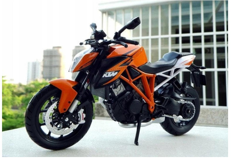 KTM 1290 SUPER DUKE R STAND 1:12 Maisto 32710