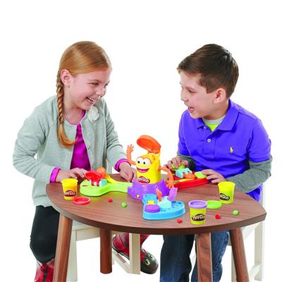 PLAY-DOH MODELING COMPOUND LAUNCH GAME PLAY-SET